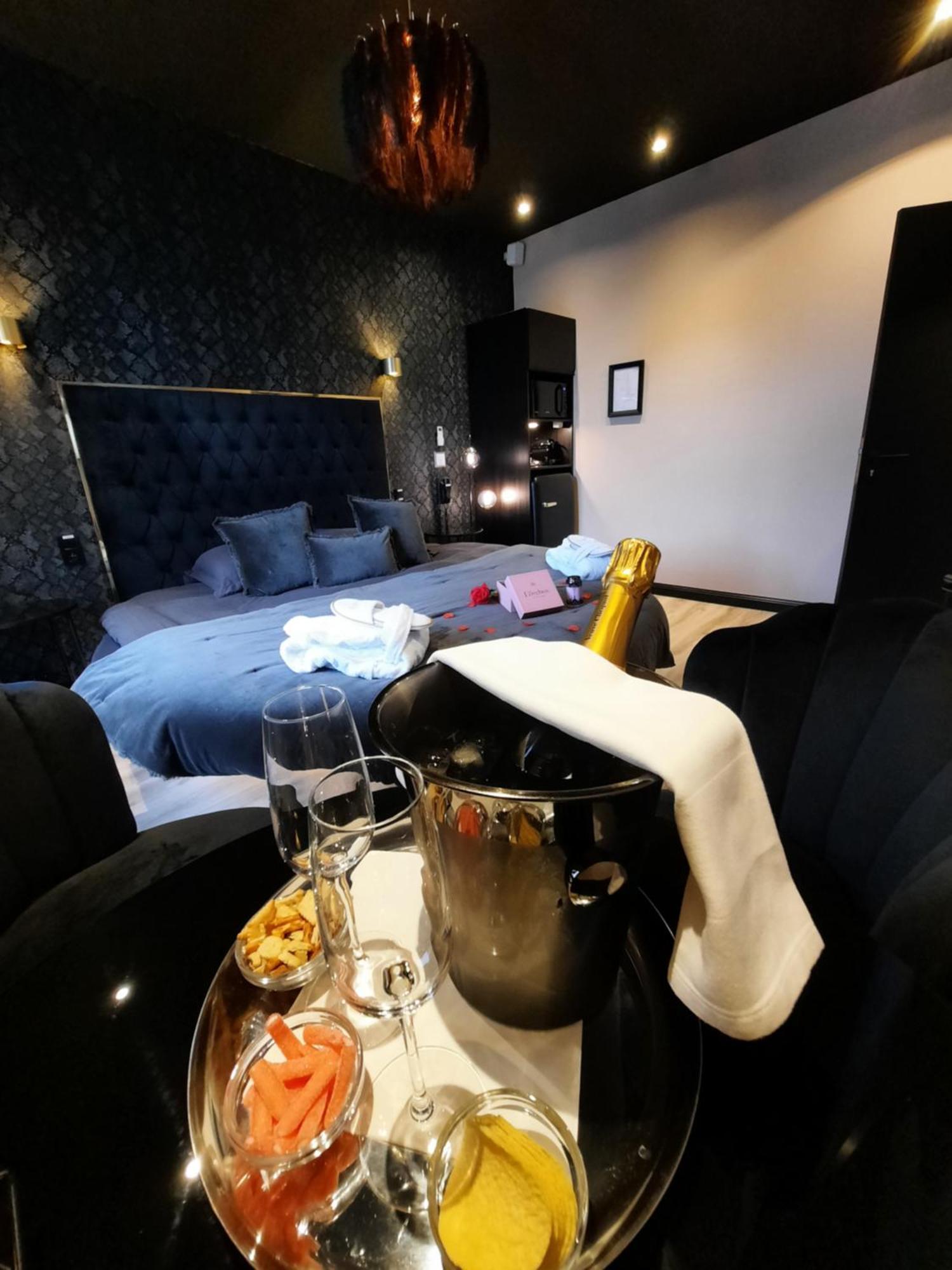 Hotel Mademoiselle リエージュ エクステリア 写真